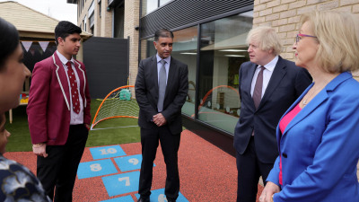 Boris Johnson meeting students