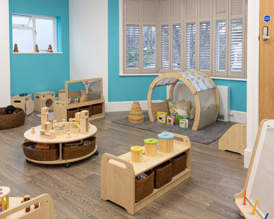 Spacious environments for learning and play